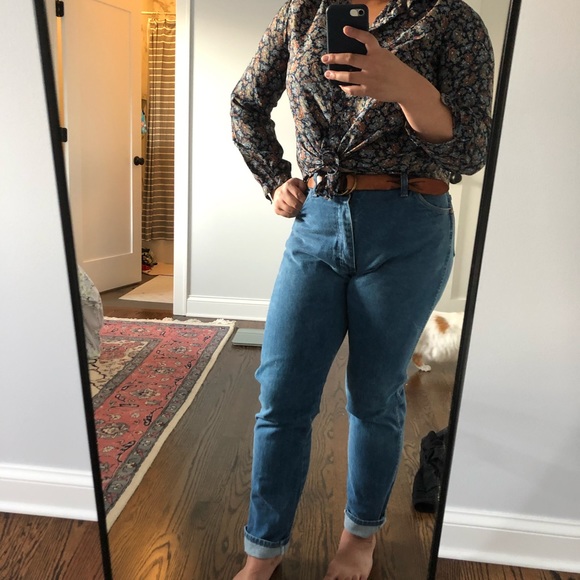 Meet your Posher, Elaine - Picture 3 of 3